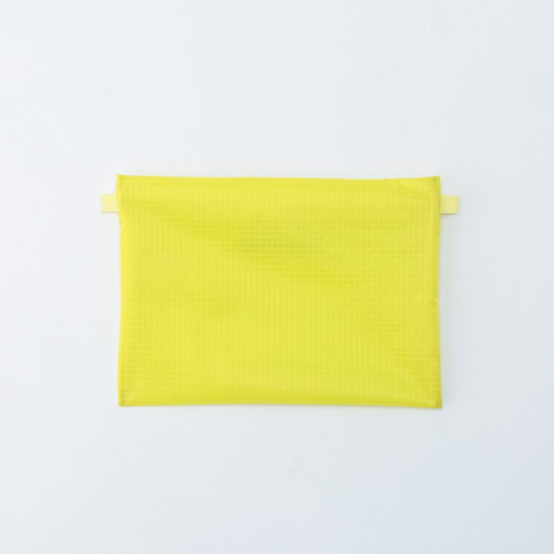 Light Paper Pouch M